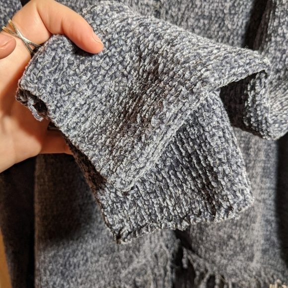 Umgee tunic fringe sweater - Picture 5 of 8